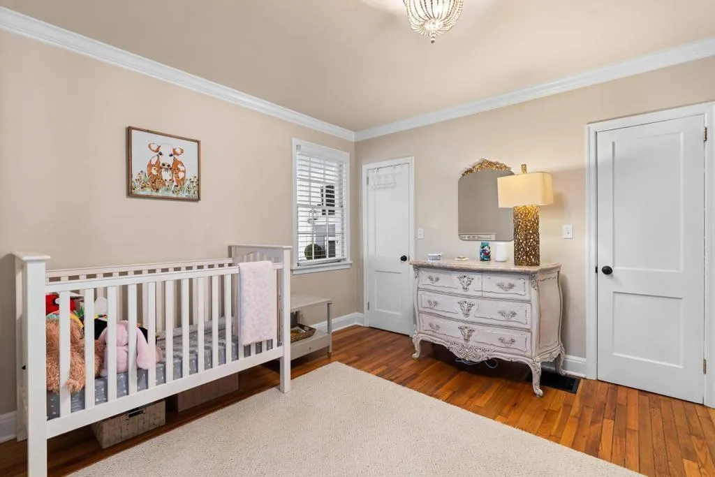 Main level secondary bedroom