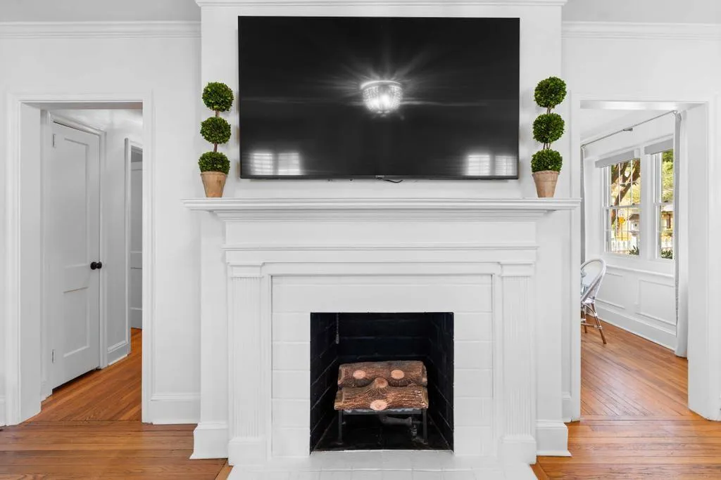 2255 Fairhaven Circle Ne, Atlanta, Georgia 30305, 3 Bedrooms Bedrooms, ,2 BathroomsBathrooms,Residential,For Sale,2255 Fairhaven Circle Ne,7655328