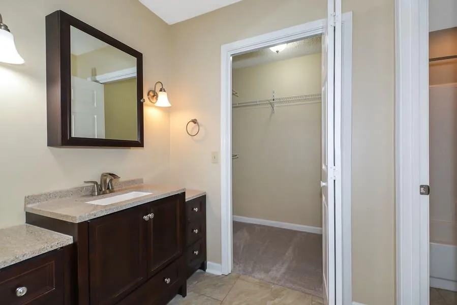 208 Bainbridge Drive Nw, Sandy Springs, Georgia 30327, 2 Bedrooms Bedrooms, ,2 BathroomsBathrooms,Residential,Sold,208 Bainbridge Drive Nw,6117797