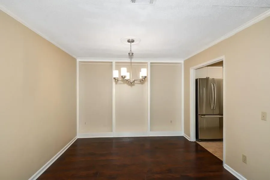 208 Bainbridge Drive Nw, Sandy Springs, Georgia 30327, 2 Bedrooms Bedrooms, ,2 BathroomsBathrooms,Residential,Sold,208 Bainbridge Drive Nw,6117797