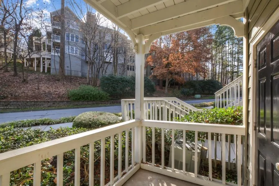 208 Bainbridge Drive Nw, Sandy Springs, Georgia 30327, 2 Bedrooms Bedrooms, ,2 BathroomsBathrooms,Residential,Sold,208 Bainbridge Drive Nw,6117797