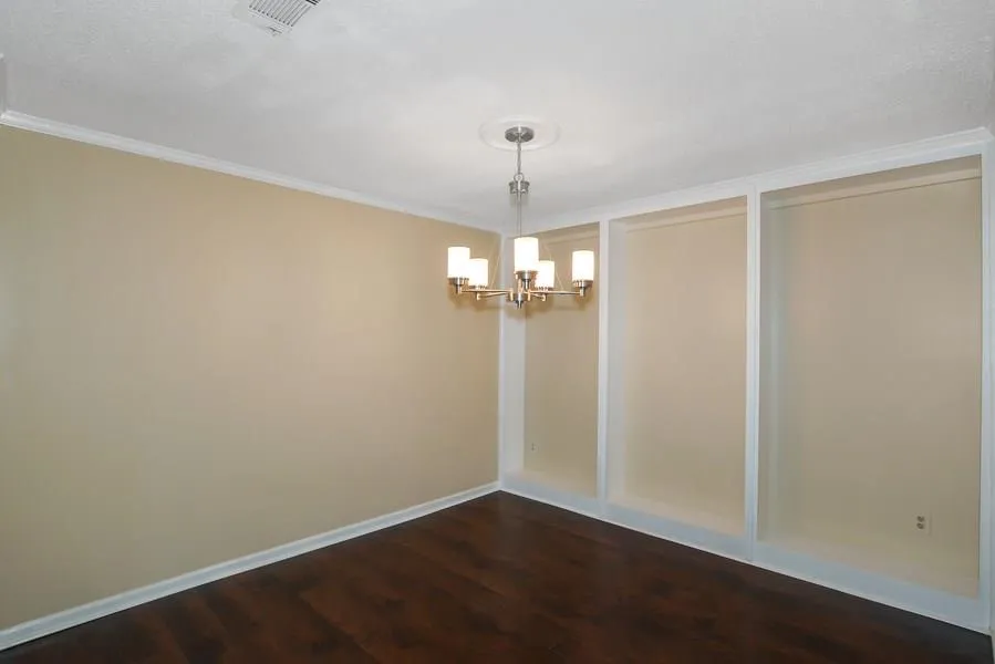 208 Bainbridge Drive Nw, Sandy Springs, Georgia 30327, 2 Bedrooms Bedrooms, ,2 BathroomsBathrooms,Residential,Sold,208 Bainbridge Drive Nw,6117797