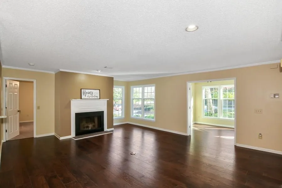 208 Bainbridge Drive Nw, Sandy Springs, Georgia 30327, 2 Bedrooms Bedrooms, ,2 BathroomsBathrooms,Residential,Sold,208 Bainbridge Drive Nw,6117797