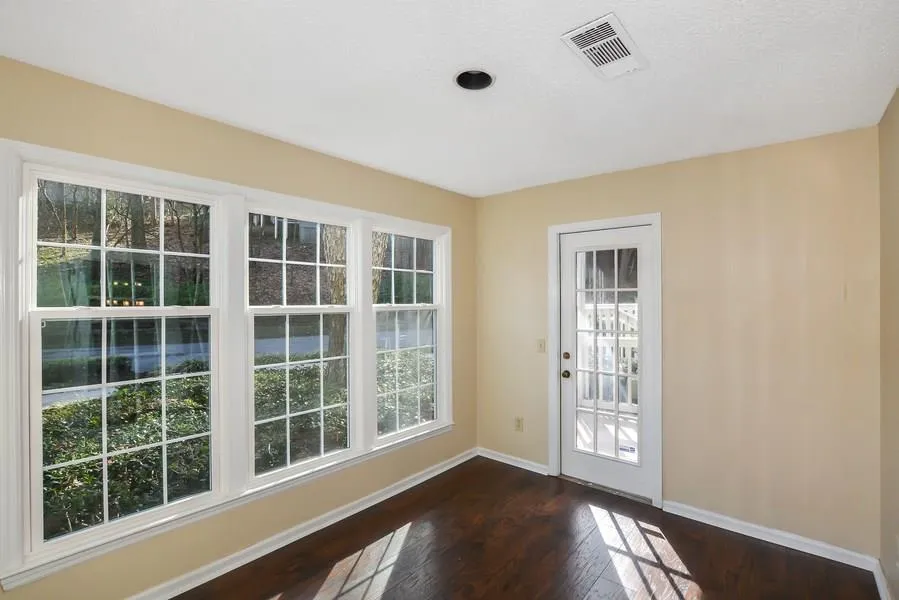 208 Bainbridge Drive Nw, Sandy Springs, Georgia 30327, 2 Bedrooms Bedrooms, ,2 BathroomsBathrooms,Residential,Sold,208 Bainbridge Drive Nw,6117797