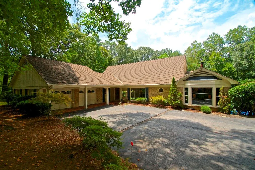 4328 Sentinel Post Road, Atlanta, Georgia 30327, 3 Bedrooms Bedrooms, ,3 BathroomsBathrooms,Residential,Sold,4328 Sentinel Post Road,5580252 4328 Sentinel Post Road, Atlanta, Georgia 30327, 3 Bedrooms Bedrooms, ,3 BathroomsBathrooms,Residential,Sold,4328 Sentinel Post Road,5580252