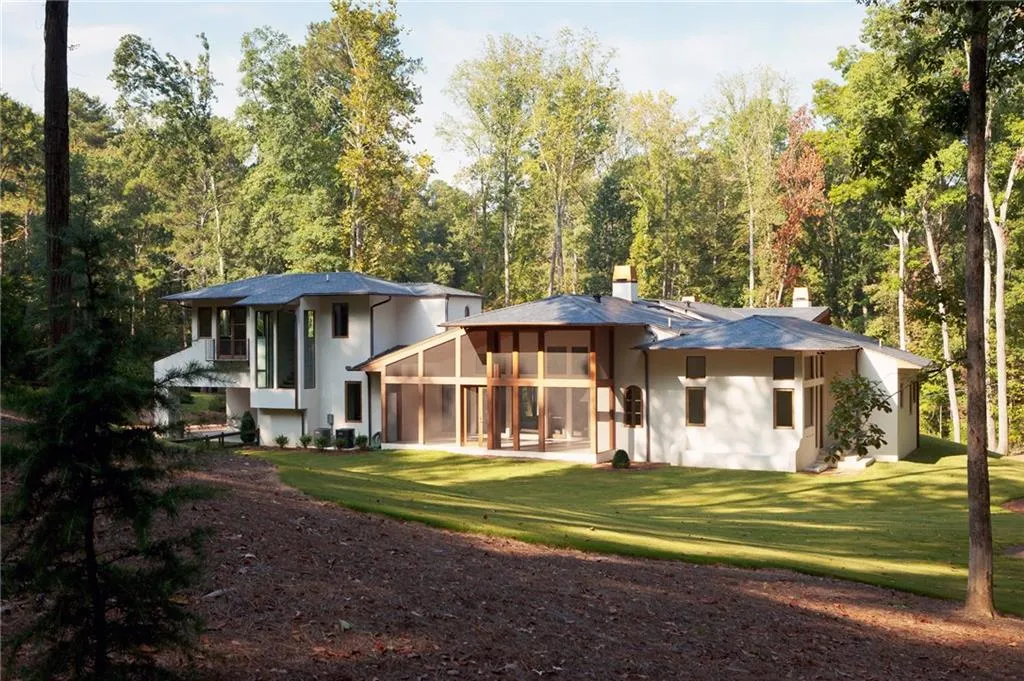 4825 Jett Road, Atlanta, Georgia 30327, 5 Bedrooms Bedrooms, ,6 BathroomsBathrooms,Residential,Sold,4825 Jett Road,6799553