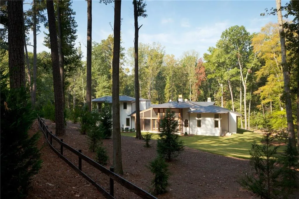 4825 Jett Road, Atlanta, Georgia 30327, 5 Bedrooms Bedrooms, ,6 BathroomsBathrooms,Residential,Sold,4825 Jett Road,6799553