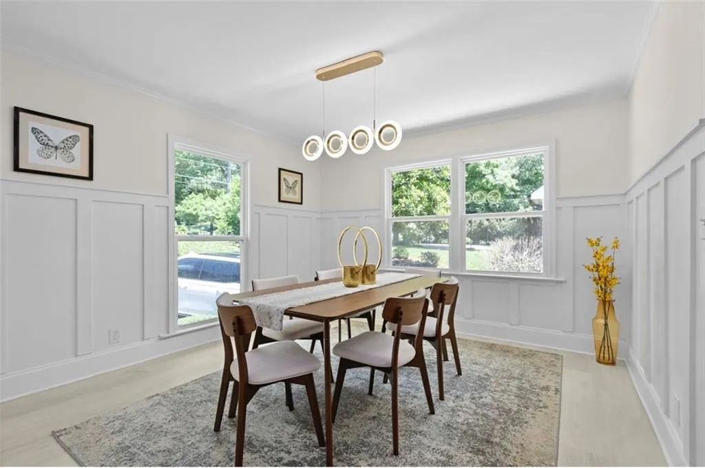 635 Spalding Drive, Sandy Springs, Georgia 30328, 7 Bedrooms Bedrooms, ,4 BathroomsBathrooms,Residential,Sold,635 Spalding Drive,7266951