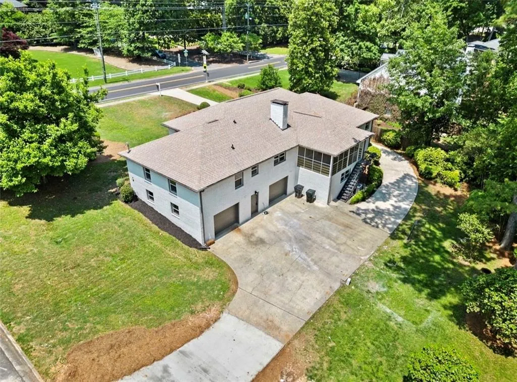 635 Spalding Drive, Sandy Springs, Georgia 30328, 7 Bedrooms Bedrooms, ,4 BathroomsBathrooms,Residential,Sold,635 Spalding Drive,7266951
