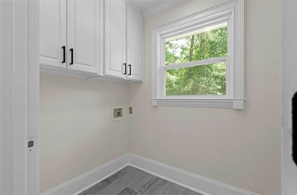 635 Spalding Drive, Sandy Springs, Georgia 30328, 7 Bedrooms Bedrooms, ,4 BathroomsBathrooms,Residential,Sold,635 Spalding Drive,7266951