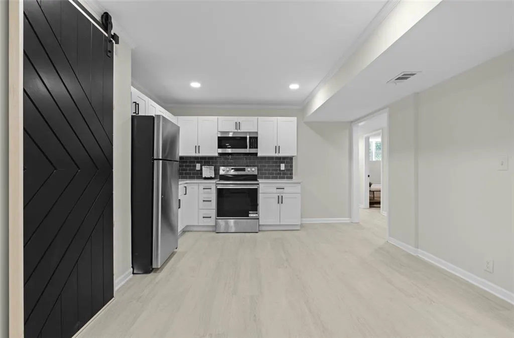 635 Spalding Drive, Sandy Springs, Georgia 30328, 7 Bedrooms Bedrooms, ,4 BathroomsBathrooms,Residential,Sold,635 Spalding Drive,7266951