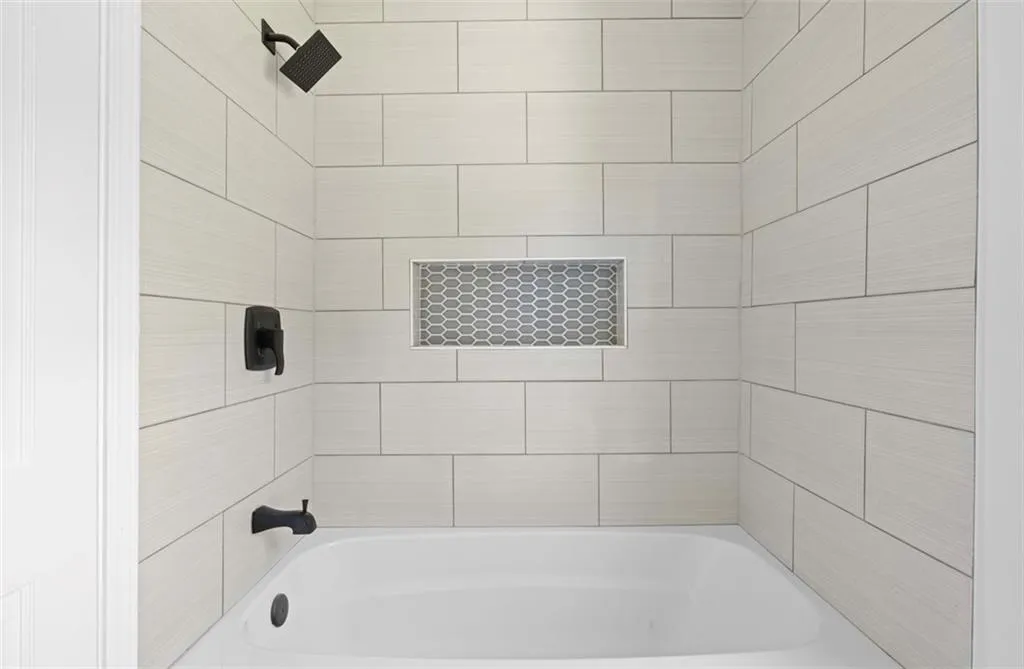 635 Spalding Drive, Sandy Springs, Georgia 30328, 7 Bedrooms Bedrooms, ,4 BathroomsBathrooms,Residential,Sold,635 Spalding Drive,7266951