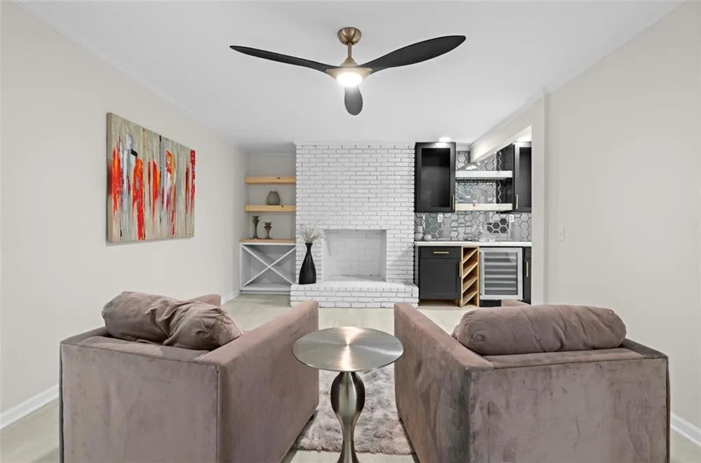 635 Spalding Drive, Sandy Springs, Georgia 30328, 7 Bedrooms Bedrooms, ,4 BathroomsBathrooms,Residential,Sold,635 Spalding Drive,7266951