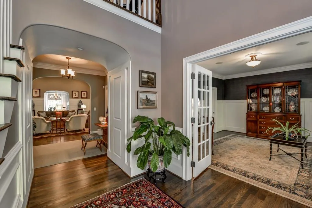 205 Woodchase Close Ne, Atlanta, Georgia 30319, 5 Bedrooms Bedrooms, ,4 BathroomsBathrooms,Residential,Sold,205 Woodchase Close Ne,5744143