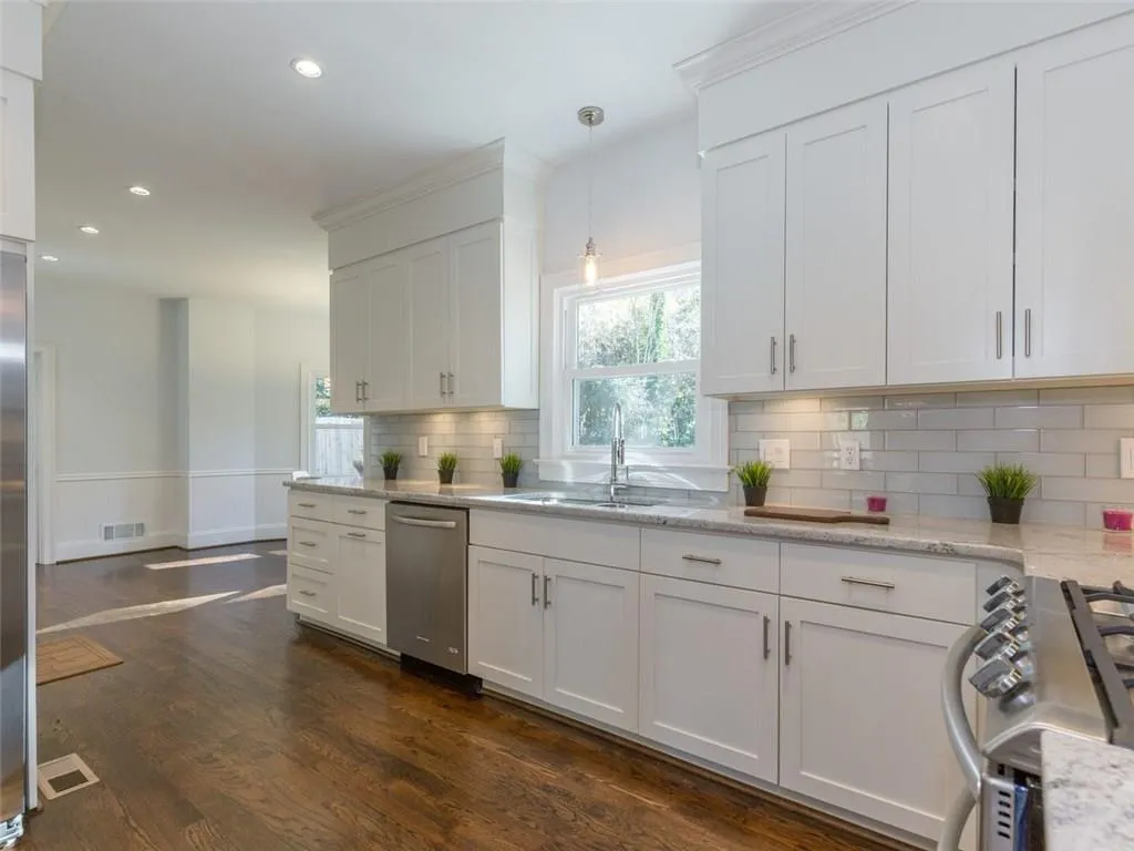 1865 Old Dominion Drive, Sandy Springs, Georgia 30350, 5 Bedrooms Bedrooms, ,4 BathroomsBathrooms,Residential,Sold,1865 Old Dominion Drive,5778450