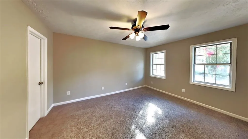 7750 Roswell Road Unit 5a, Atlanta, Georgia 30350, 2 Bedrooms Bedrooms, ,1 BathroomBathrooms,Residential,Sold,7750 Roswell Road Unit 5a,7366509