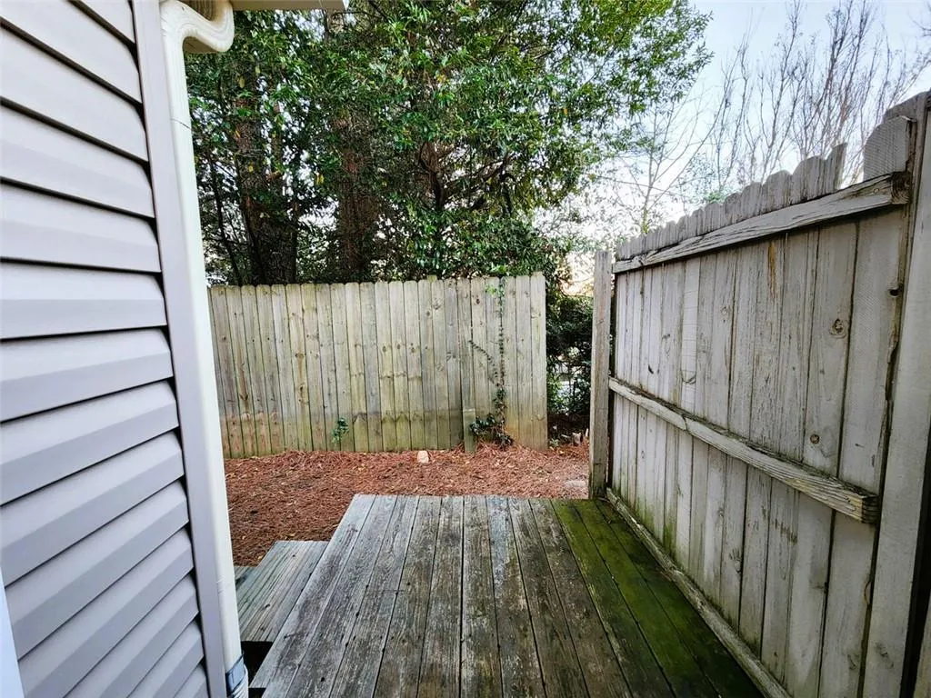 7750 Roswell Road Unit 5a, Atlanta, Georgia 30350, 2 Bedrooms Bedrooms, ,1 BathroomBathrooms,Residential,Sold,7750 Roswell Road Unit 5a,7366509