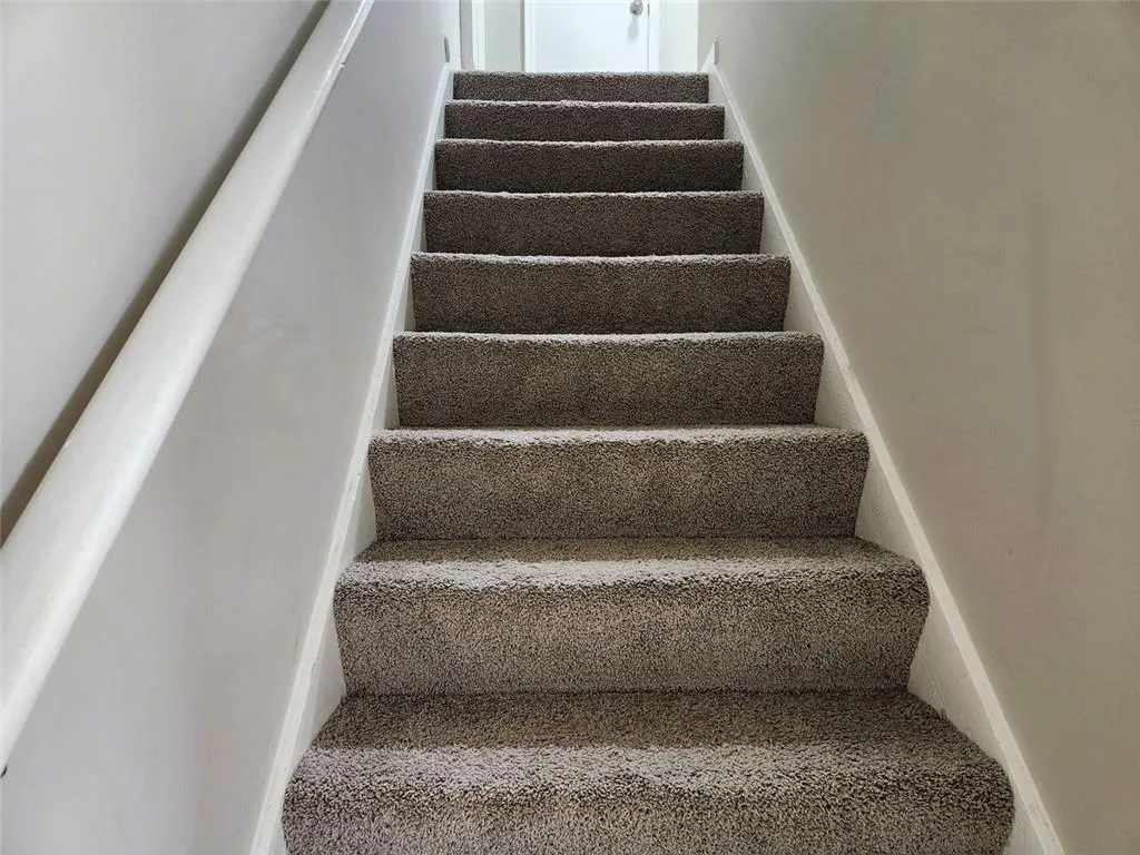 7750 Roswell Road Unit 5a, Atlanta, Georgia 30350, 2 Bedrooms Bedrooms, ,1 BathroomBathrooms,Residential,Sold,7750 Roswell Road Unit 5a,7366509