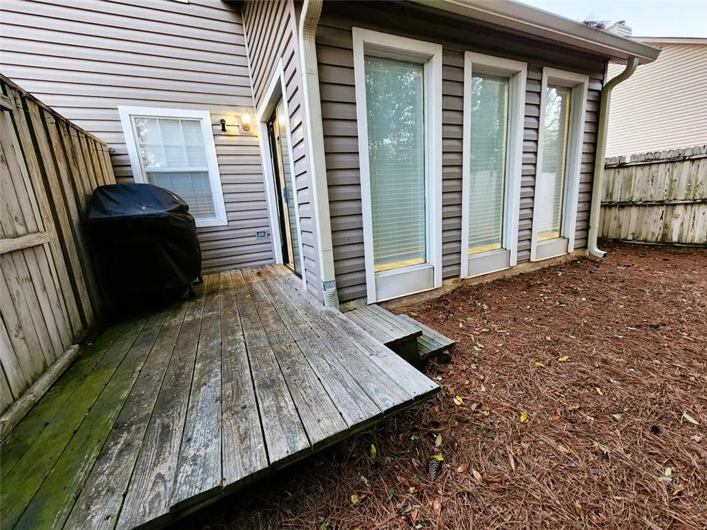 7750 Roswell Road Unit 5a, Atlanta, Georgia 30350, 2 Bedrooms Bedrooms, ,1 BathroomBathrooms,Residential,Sold,7750 Roswell Road Unit 5a,7366509