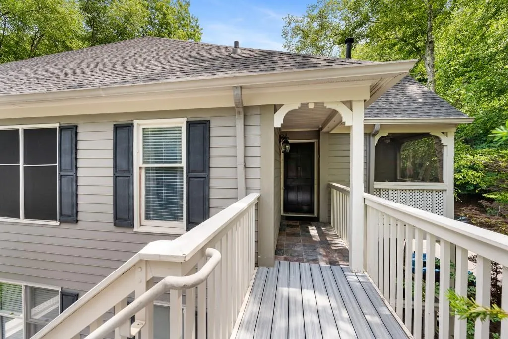 404 Bainbridge Drive, Sandy Springs, Georgia 30327, 2 Bedrooms Bedrooms, ,2 BathroomsBathrooms,Residential,Sold,404 Bainbridge Drive,7403504