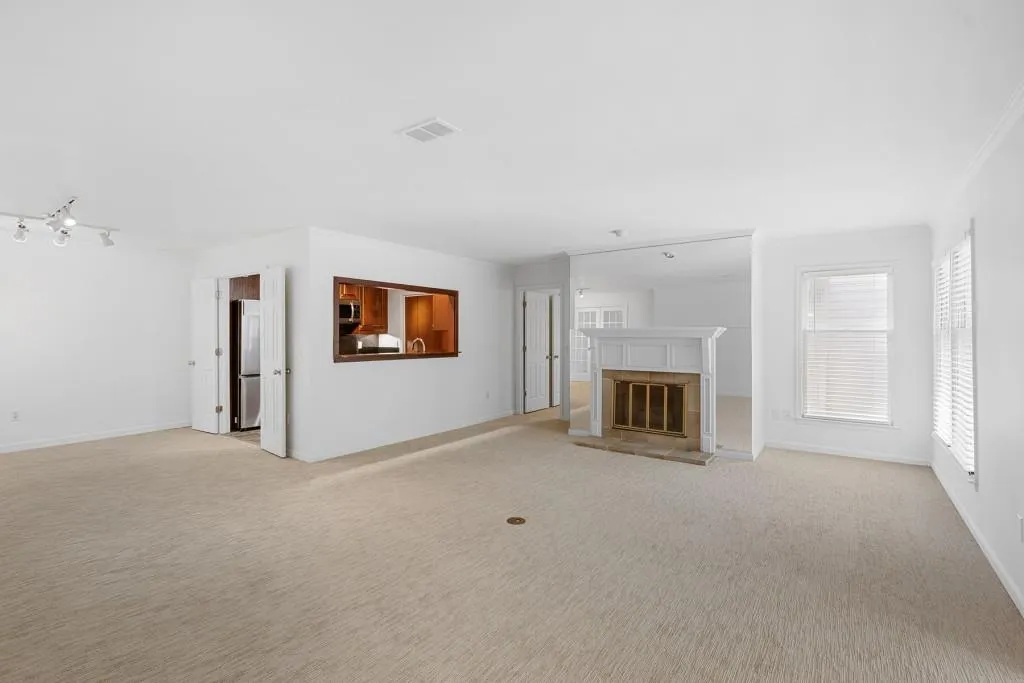 404 Bainbridge Drive, Sandy Springs, Georgia 30327, 2 Bedrooms Bedrooms, ,2 BathroomsBathrooms,Residential,Sold,404 Bainbridge Drive,7403504