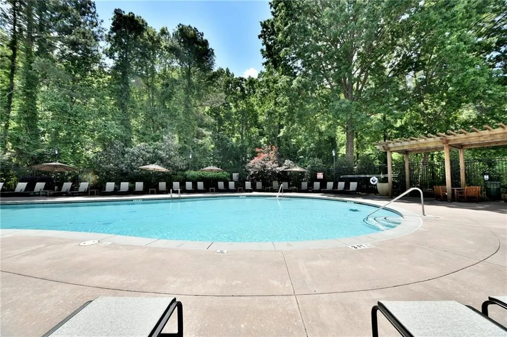 200 River Vista Drive Unit 204, Atlanta, Georgia 30339, ,Residential,Sold,200 River Vista Drive Unit 204,5888204