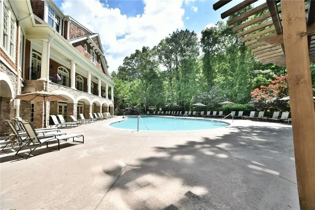 200 River Vista Drive Unit 204, Atlanta, Georgia 30339, ,Residential,Sold,200 River Vista Drive Unit 204,5888204