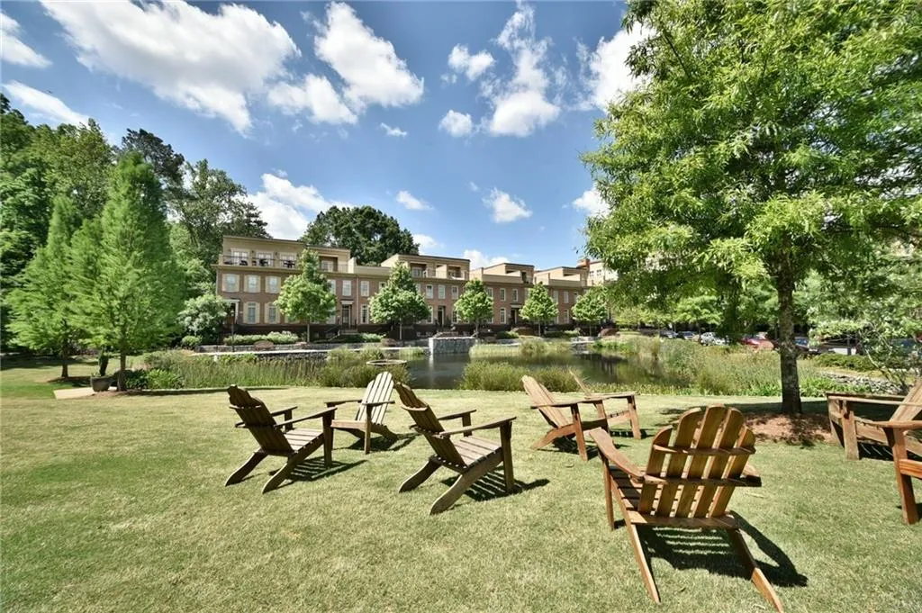 200 River Vista Drive Unit 204, Atlanta, Georgia 30339, ,Residential,Sold,200 River Vista Drive Unit 204,5888204