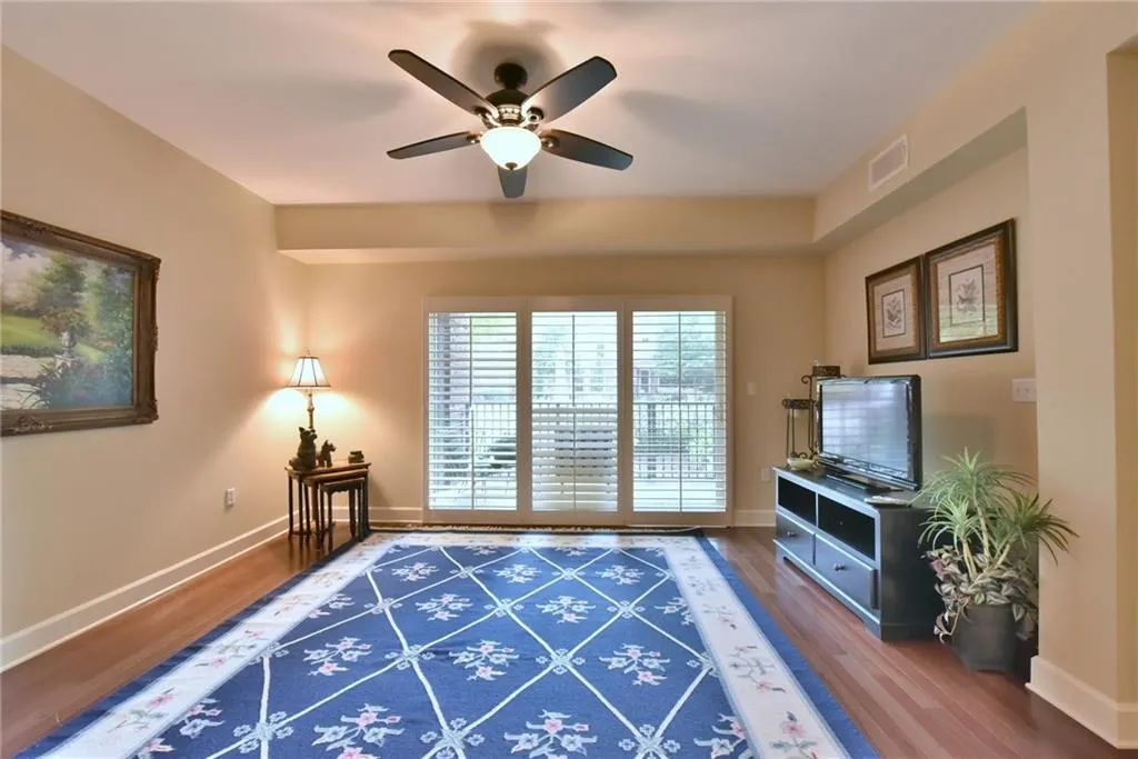 200 River Vista Drive Unit 204, Atlanta, Georgia 30339, ,Residential,Sold,200 River Vista Drive Unit 204,5888204
