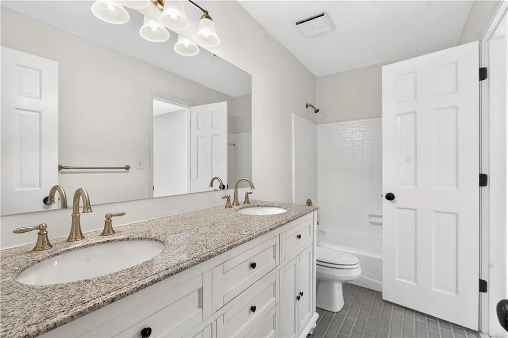 720 Amster Green Drive, Atlanta, Georgia 30350, 6 Bedrooms Bedrooms, ,5 BathroomsBathrooms,Residential,For Sale,720 Amster Green Drive,7709702