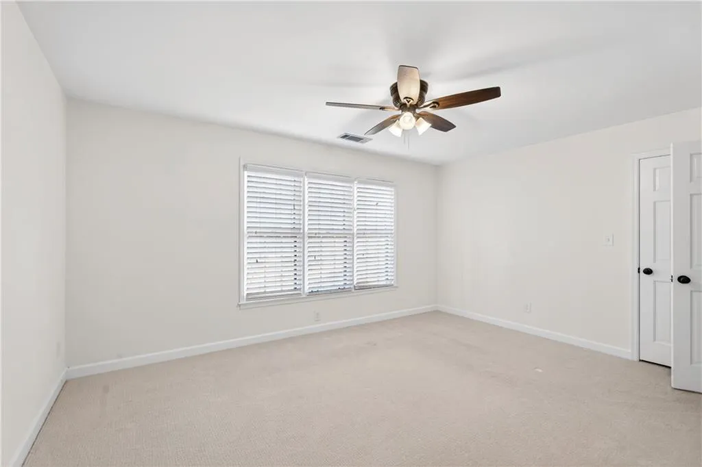 Upstairs Bedroom with Ensuite Bathroom