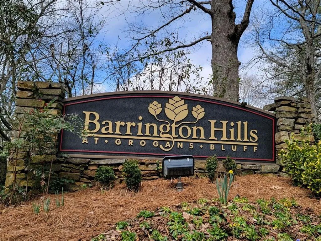 407 Barrington Hills Drive, Sandy Springs, Georgia 30350, 2 Bedrooms Bedrooms, ,2 BathroomsBathrooms,Residential,Sold,407 Barrington Hills Drive,6848377