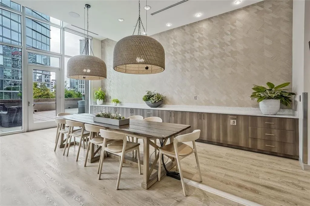 1080 Peachtree Street Ne Unit 703, Atlanta, Georgia 30309, 2 Bedrooms Bedrooms, ,2 BathroomsBathrooms,Residential,For Sale,1080 Peachtree Street Ne Unit 703,7618871