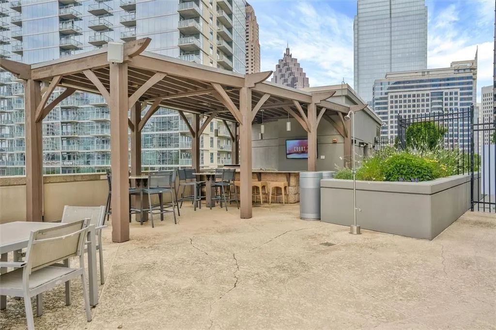 1080 Peachtree Street Ne Unit 703, Atlanta, Georgia 30309, 2 Bedrooms Bedrooms, ,2 BathroomsBathrooms,Residential,For Sale,1080 Peachtree Street Ne Unit 703,7618871