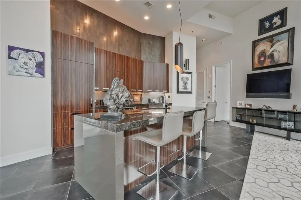 1080 Peachtree Street Ne Unit 703, Atlanta, Georgia 30309, 2 Bedrooms Bedrooms, ,2 BathroomsBathrooms,Residential,For Sale,1080 Peachtree Street Ne Unit 703,7618871