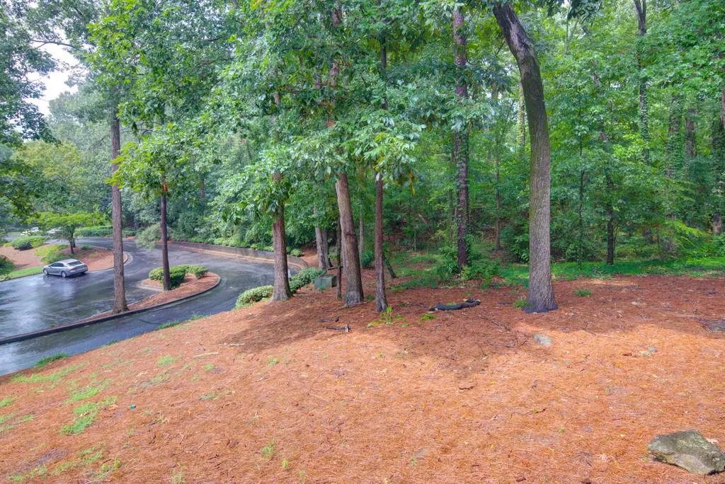 106 Barrington Hills Drive, Sandy Springs, Georgia 30350, 2 Bedrooms Bedrooms, ,2 BathroomsBathrooms,Residential,Sold,106 Barrington Hills Drive,6762061