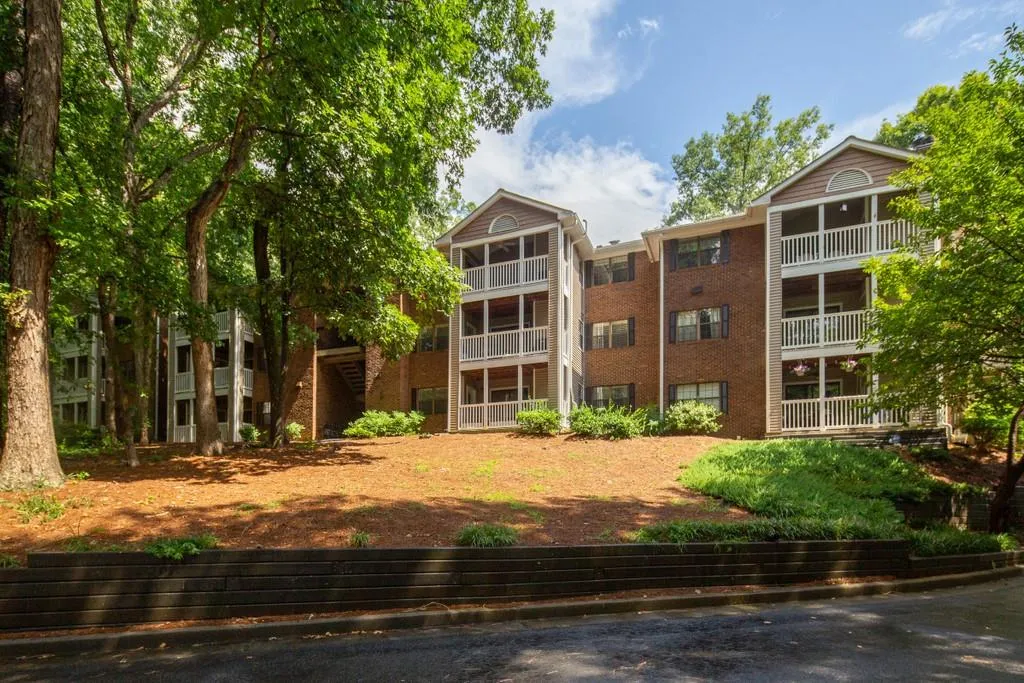 106 Barrington Hills Drive, Sandy Springs, Georgia 30350, 2 Bedrooms Bedrooms, ,2 BathroomsBathrooms,Residential,Sold,106 Barrington Hills Drive,6762061