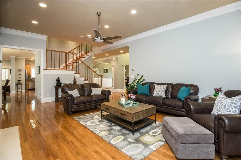 820 Wesley Oak Road, Sandy Springs, Georgia 30328, 5 Bedrooms Bedrooms, ,4 BathroomsBathrooms,Residential,Sold,820 Wesley Oak Road,5849193