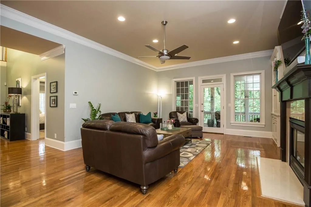 820 Wesley Oak Road, Sandy Springs, Georgia 30328, 5 Bedrooms Bedrooms, ,4 BathroomsBathrooms,Residential,Sold,820 Wesley Oak Road,5849193