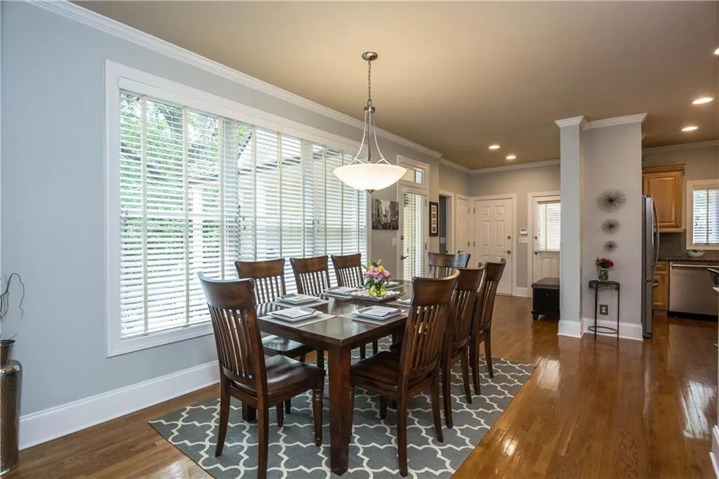 820 Wesley Oak Road, Sandy Springs, Georgia 30328, 5 Bedrooms Bedrooms, ,4 BathroomsBathrooms,Residential,Sold,820 Wesley Oak Road,5849193