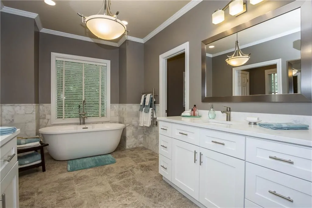 820 Wesley Oak Road, Sandy Springs, Georgia 30328, 5 Bedrooms Bedrooms, ,4 BathroomsBathrooms,Residential,Sold,820 Wesley Oak Road,5849193