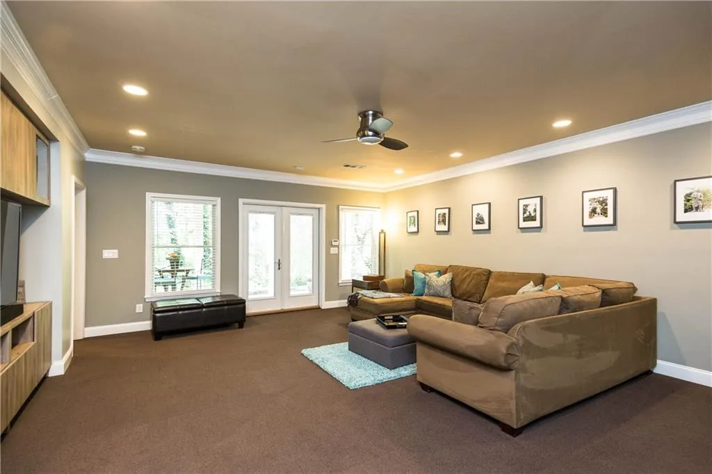 820 Wesley Oak Road, Sandy Springs, Georgia 30328, 5 Bedrooms Bedrooms, ,4 BathroomsBathrooms,Residential,Sold,820 Wesley Oak Road,5849193