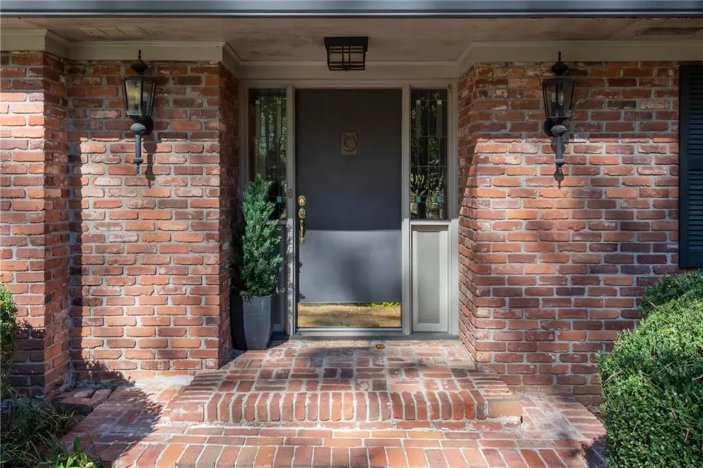 3144 E Wood Valley Road Nw, Atlanta, Georgia 30327, 3 Bedrooms Bedrooms, ,3 BathroomsBathrooms,Residential,Sold,3144 E Wood Valley Road Nw,7670094