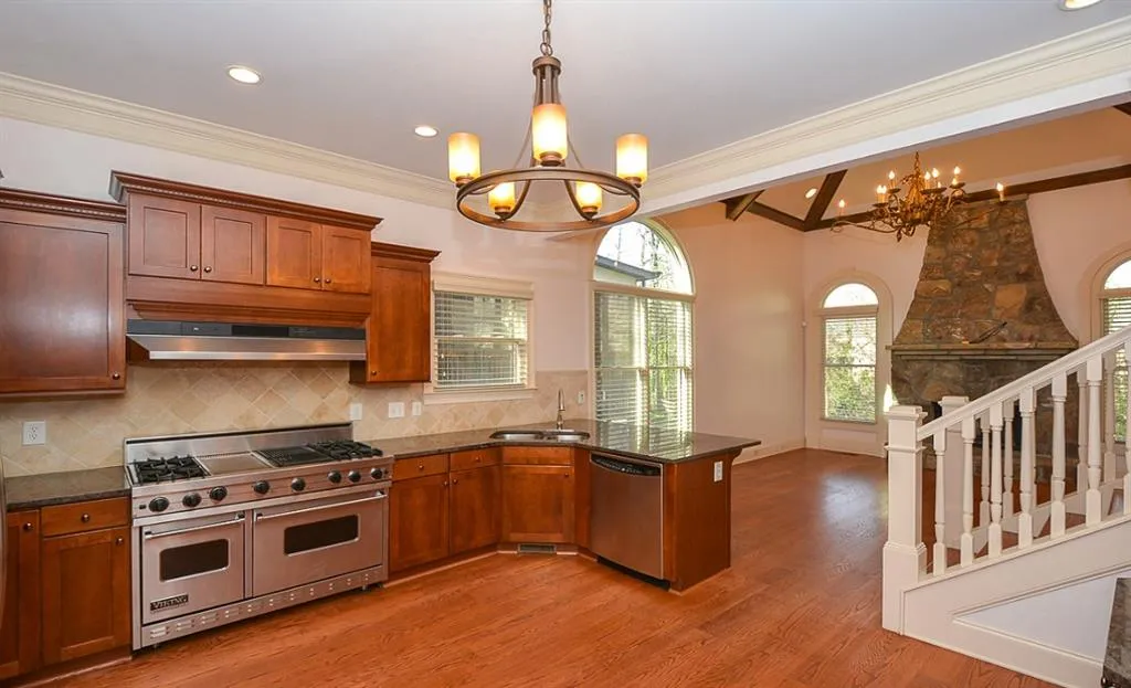 2981 Cravenridge Drive Ne, Brookhaven, Georgia 30319, 6 Bedrooms Bedrooms, ,4 BathroomsBathrooms,Residential,Sold,2981 Cravenridge Drive Ne,5659349