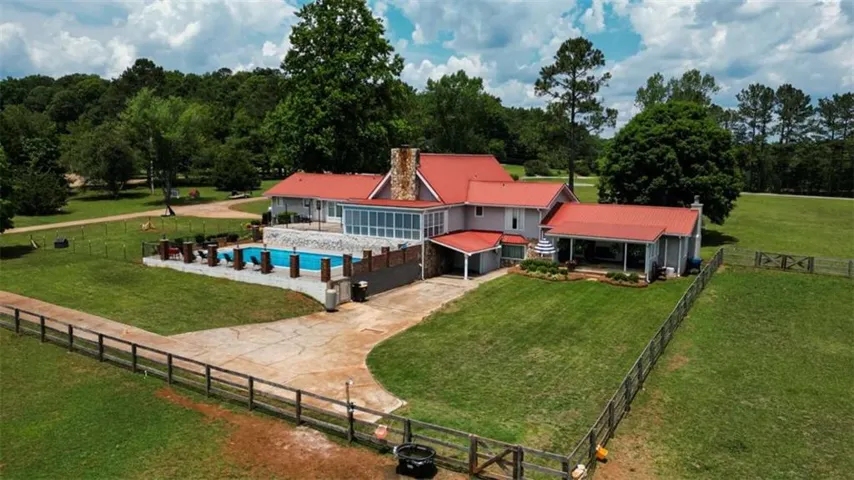 335 Old Farm Road, Fayetteville, Georgia 30215
