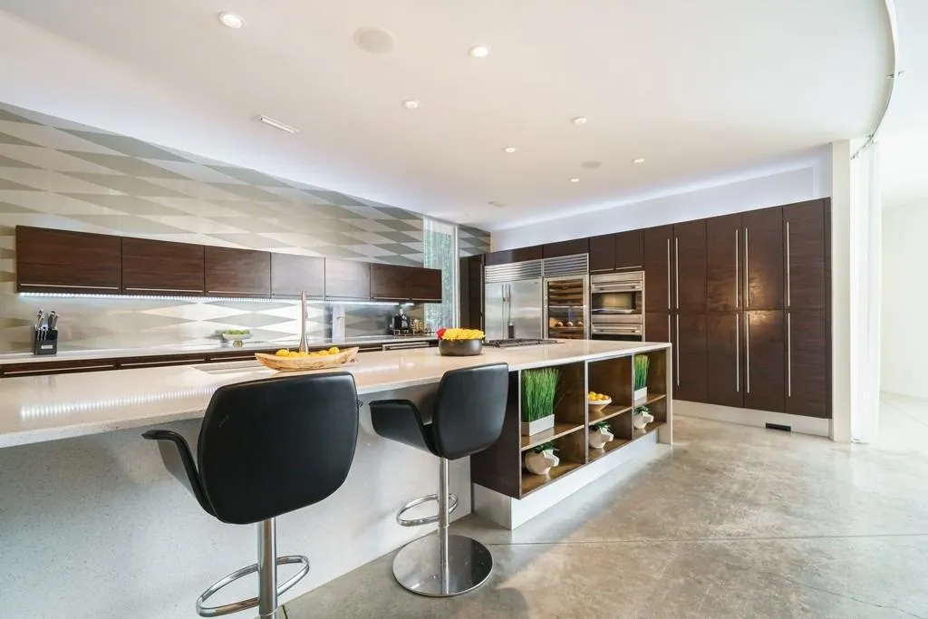 4625 Lake Forrest Drive, Atlanta, Georgia 30342, 4 Bedrooms Bedrooms, ,3 BathroomsBathrooms,Residential,Sold,4625 Lake Forrest Drive,6930971