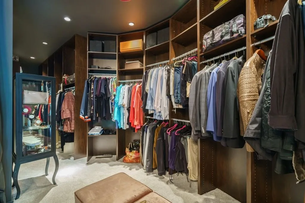 4625 Lake Forrest Drive, Atlanta, Georgia 30342, 4 Bedrooms Bedrooms, ,3 BathroomsBathrooms,Residential,Sold,4625 Lake Forrest Drive,6930971