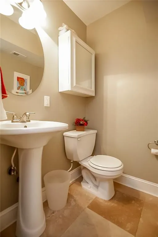 6980 Roswell Road Ne Unit A1, Atlanta, Georgia 30328, 3 Bedrooms Bedrooms, ,2 BathroomsBathrooms,Residential,Sold,6980 Roswell Road Ne Unit A1,5728471