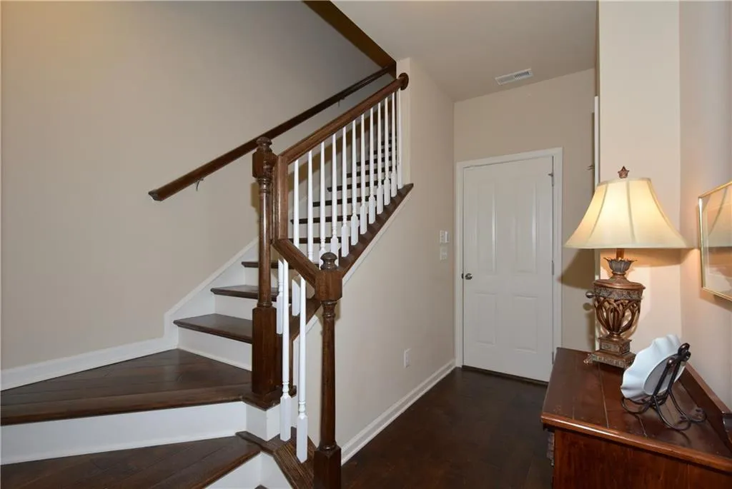 7305 Glisten Avenue, Atlanta, Georgia 30328, 3 Bedrooms Bedrooms, ,3 BathroomsBathrooms,Residential,Sold,7305 Glisten Avenue,5707174