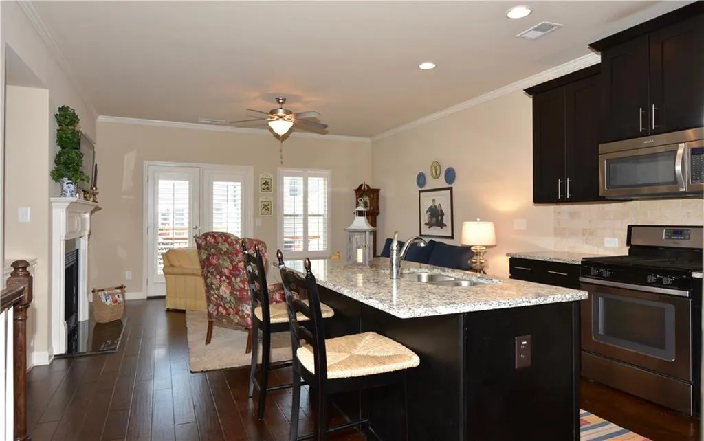 7305 Glisten Avenue, Atlanta, Georgia 30328, 3 Bedrooms Bedrooms, ,3 BathroomsBathrooms,Residential,Sold,7305 Glisten Avenue,5707174